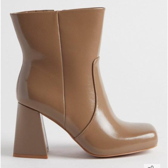 Torrid Square Toe Triangle Heel Booties Size 10 WW - Picture 3 of 5